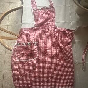 Vintage Red Gingham Apron with pocket Detail